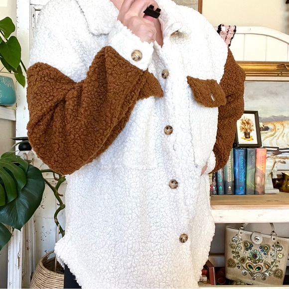 New! Cozy Sherpa Color Block Ski Chalet Button Up Teddy Shacket Jacket - Picture 7 of 7